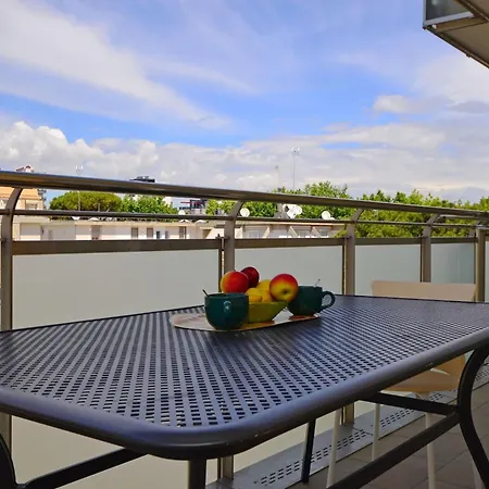 Modern Flat With Spacious Balcony