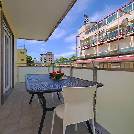Modern Flat With Spacious Balcony * Линьяно-Саббьядоро