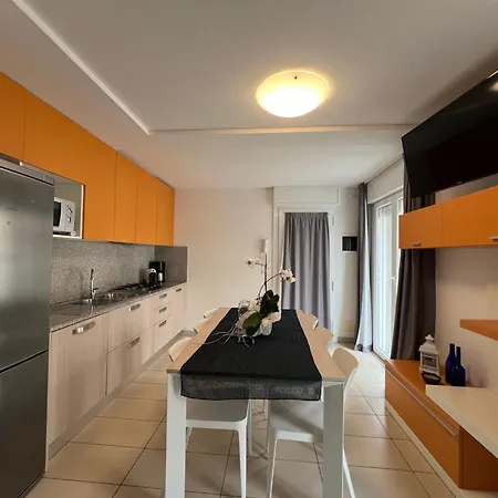 Modern Flat With Spacious Balcony